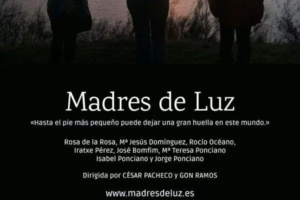 Proyección «Madres de Luz» en Almendral de la Cañada